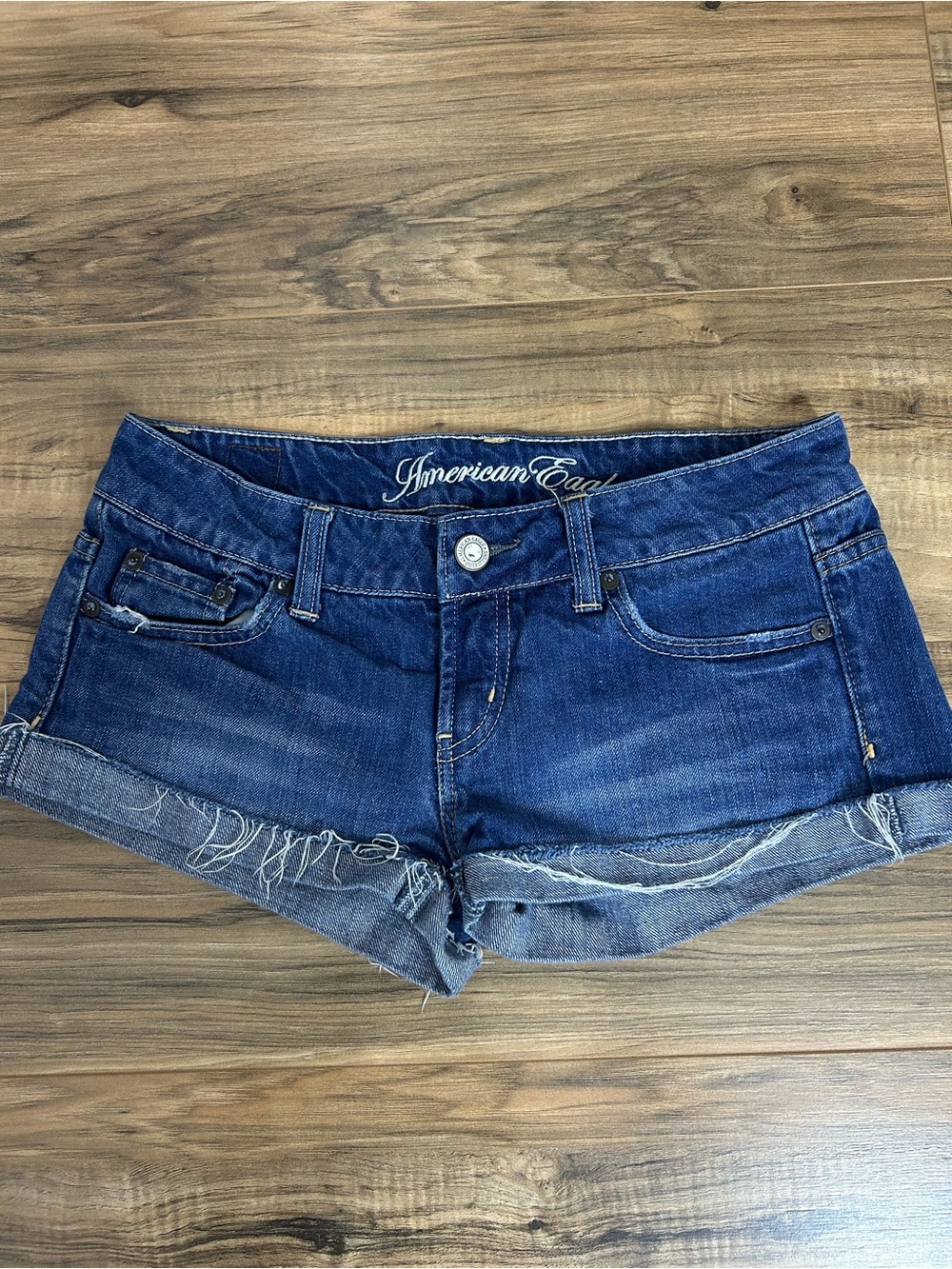 vintage y2k lowrise american eagle micro shorts